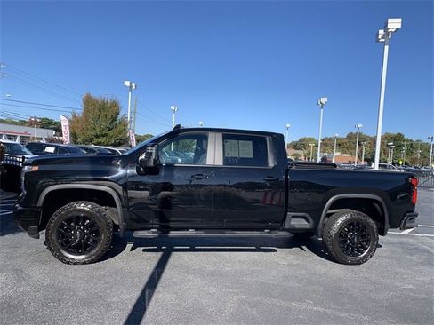 Used 2025 Chevrolet Silverado 2500 LT w/ Trail Boss Package image 5