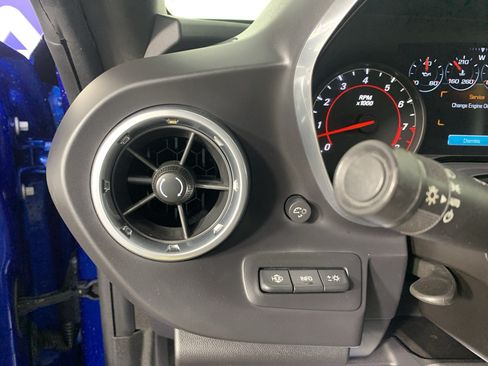 Used 2016 Chevrolet Camaro LT RWD image 16