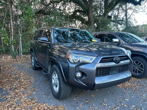 Used 2021 Toyota 4Runner SR5 Premium w/ Moonroof Package image 6
