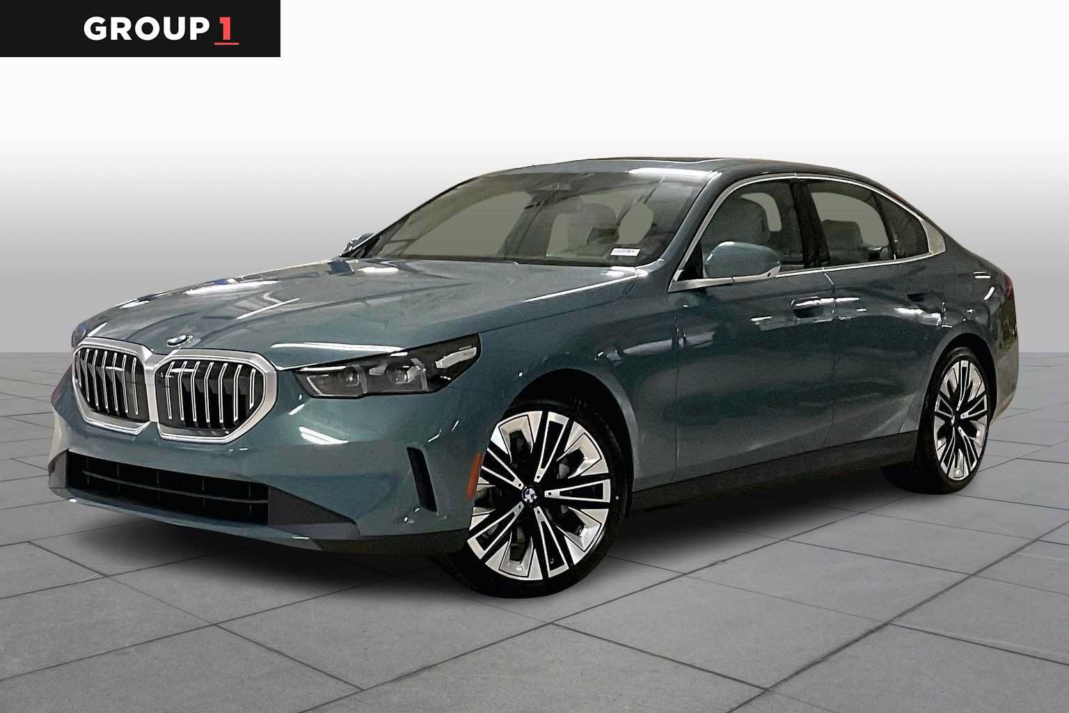 Used 2026 BMW 530i w/ Premium Package RWD image 1