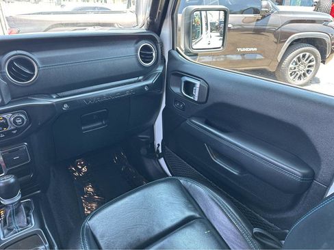 Used 2021 Jeep Wrangler Unlimited Rubicon 4xe w/ Dual Top Group image 18