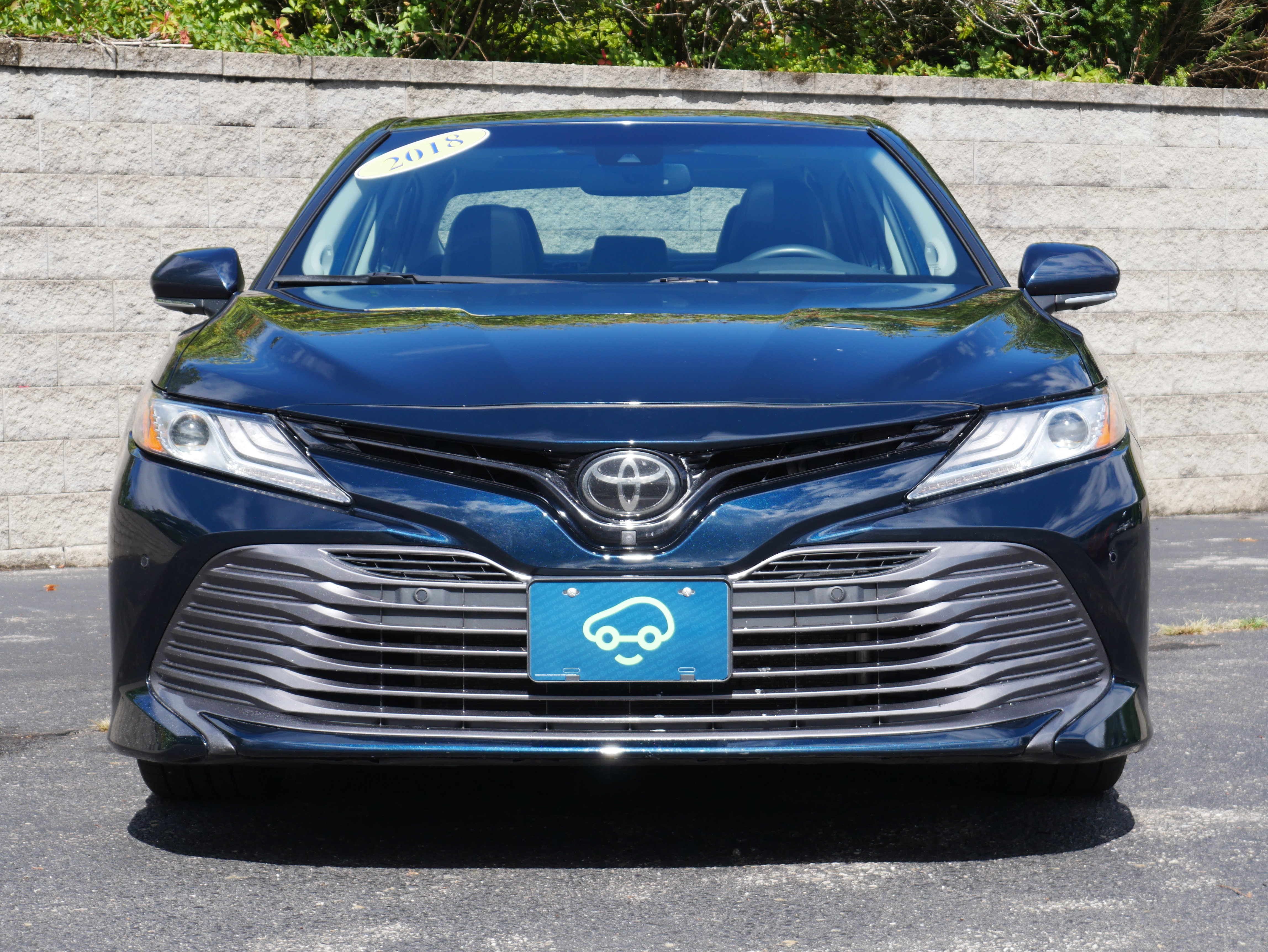 Used 2018 Toyota Camry XLE w/ Audio Package FWD image 2