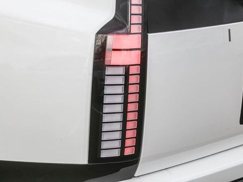 New 2026 Hyundai Ioniq 9 Limited image 10