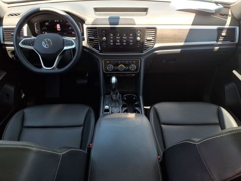 Certified 2023 Volkswagen Atlas SE w/ Panoramic Sunroof Package AWD/4WD image 24