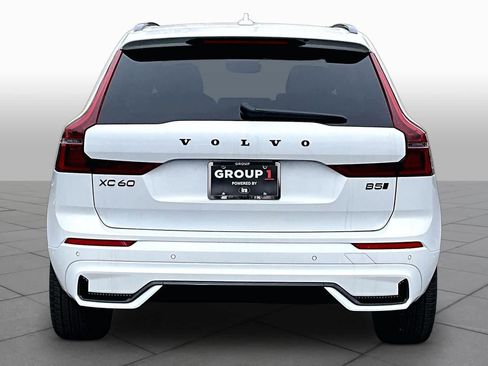 New 2026 Volvo XC60 B5 Ultra w/ Protection Package Premier AWD/4WD image 4