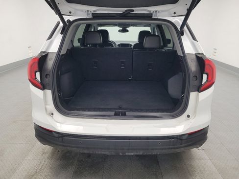 Used 2021 GMC Terrain SLT w/ Elevation Edition image 29