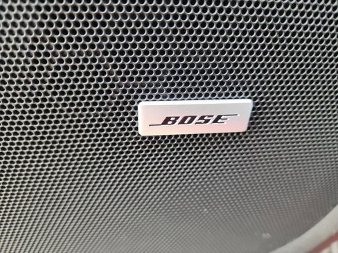 Used 2024 Chevrolet Traverse RS image 32