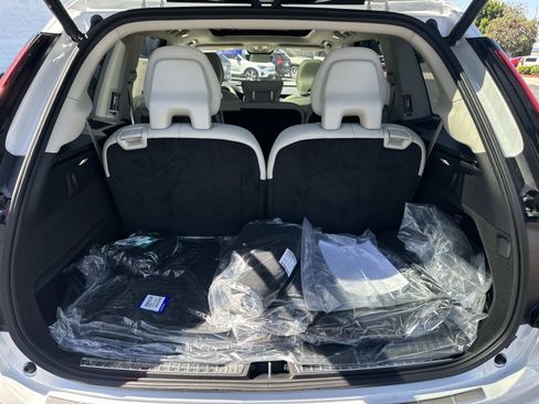 New 2026 Volvo XC90 T8 Ultra w/ Protection Package Premier AWD/4WD image 19