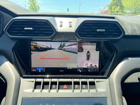 Used 2023 Lamborghini Urus Performante AWD/4WD image 24