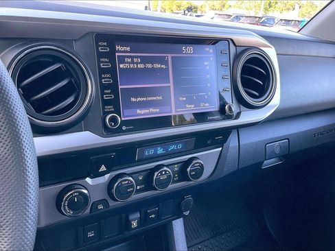 Used 2022 Toyota Tacoma SR5 AWD/4WD image 6