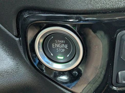 Used 2025 GMC Sierra 2500 SLE w/ SLE Value Package; image 33