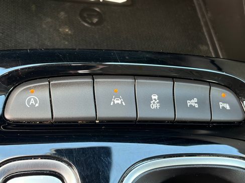 Used 2023 Buick Envision Avenir FWD image 30