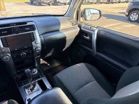 Used 2022 Toyota 4Runner SR5 image 12