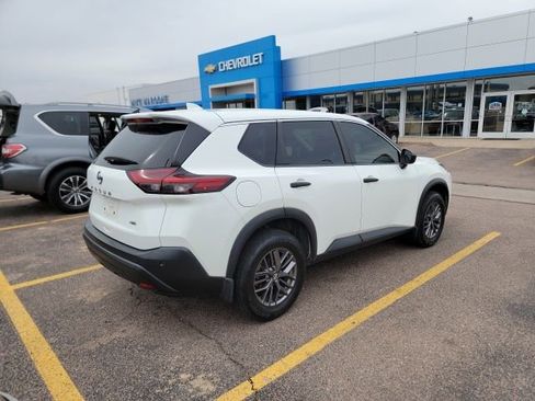 Used 2021 Nissan Rogue S image 5
