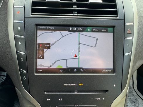 Used 2014 Lincoln MKZ AWD image 21