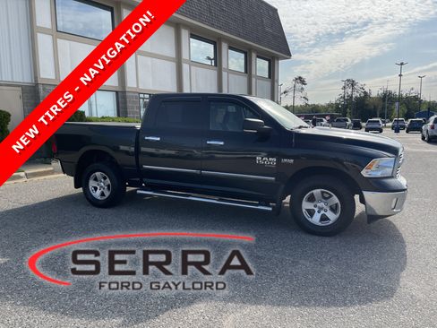 Used 2019 RAM 1500 Classic SLT w/ SLT Plus D←cor Group AWD/4WD image 1