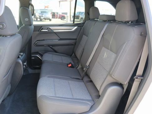 Used 2025 GMC Acadia Elevation image 13