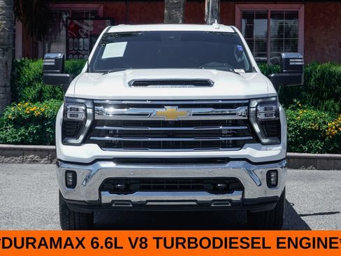 Used 2025 Chevrolet Silverado 2500 LTZ w/ LTZ Premium Package AWD/4WD image 3
