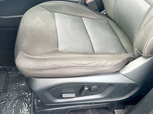 Used 2023 Ford Explorer XLT AWD/4WD image 22