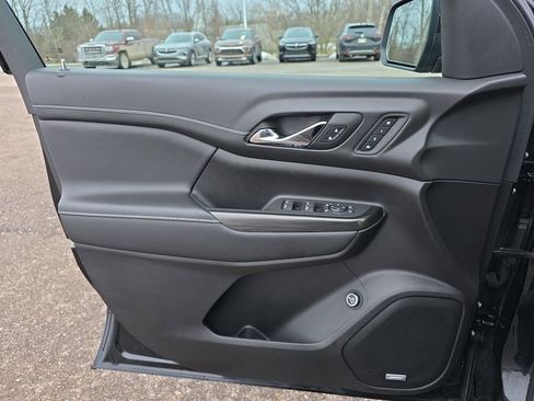 Certified 2023 GMC Acadia SLT w/ Preferred Package image 29