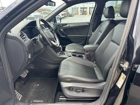 Used 2023 Volkswagen Tiguan SE R-Line AWD/4WD image 16