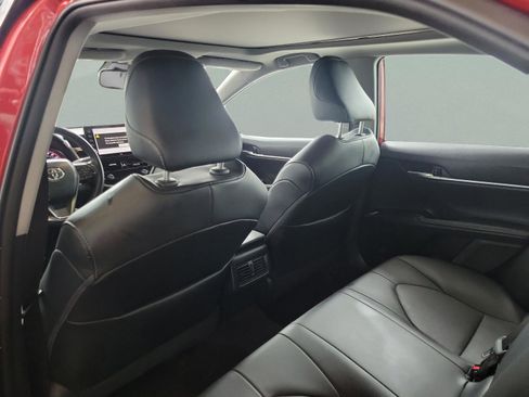 Used 2022 Toyota Camry XSE image 19