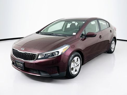 Used 2018 Kia Forte LX FWD image 3