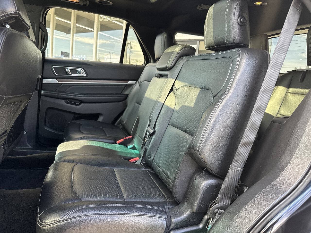 Used 2016 Ford Explorer Limited w/ Equipment Group 301A AWD/4WD image 29