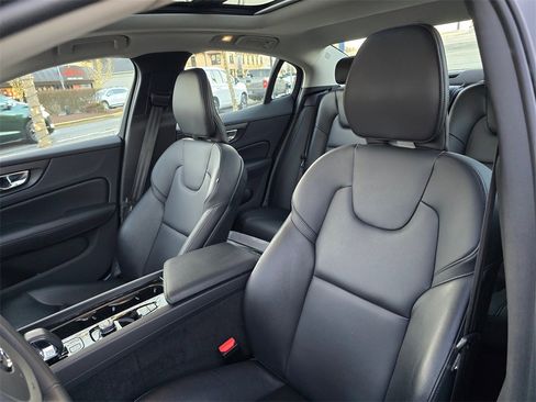 Used 2025 Volvo S60 B5 Core image 21