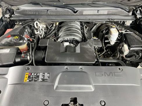 Used 2020 GMC Yukon Denali w/ Denali Ultimate Package AWD/4WD image 32