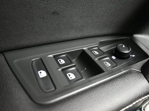 Used 2022 Volkswagen Tiguan S AWD/4WD image 29