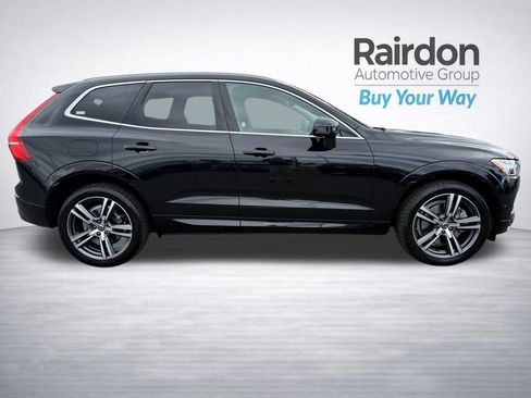 Used 2019 Volvo XC60 T6 Momentum w/ Multimedia Package AWD/4WD image 8