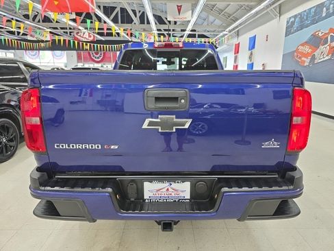 Used 2017 Chevrolet Colorado Z71 AWD/4WD image 5