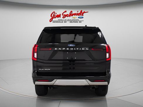Used 2025 Ford Expedition Platinum AWD/4WD image 5