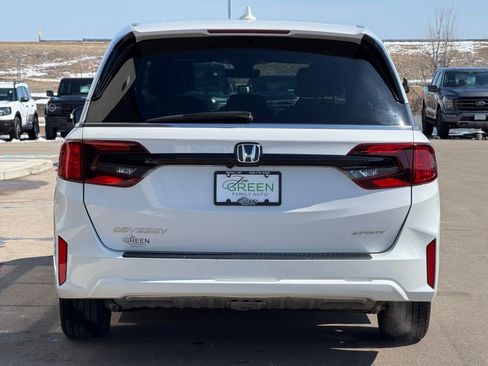 Used 2025 Honda Odyssey Sport-L image 8