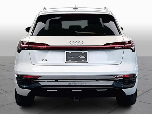 Certified 2024 Audi Q8 e-tron Premium Plus w/ Premium Plus Package image 4