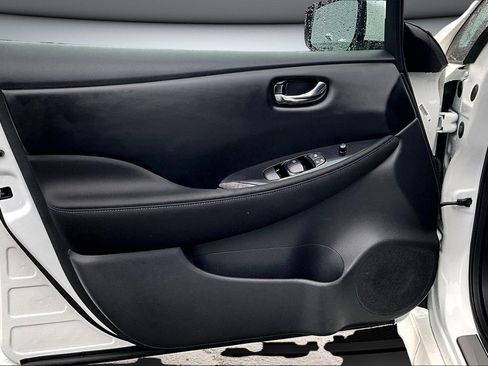 Used 2024 Nissan Leaf SV Plus image 18