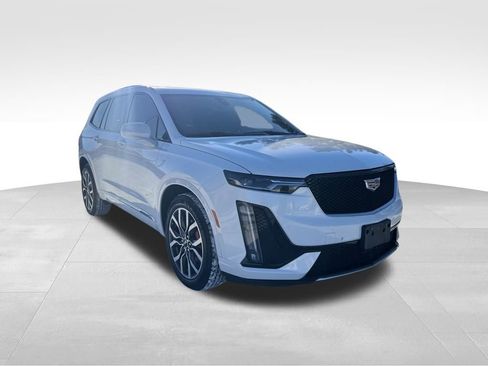 Used 2024 Cadillac XT6 Sport w/ Technology Package AWD/4WD image 4