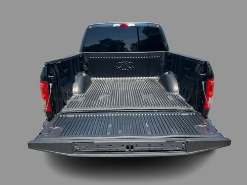 Used 2017 Ford F150 XLT w/ Equipment Group 301A Mid AWD/4WD image 39