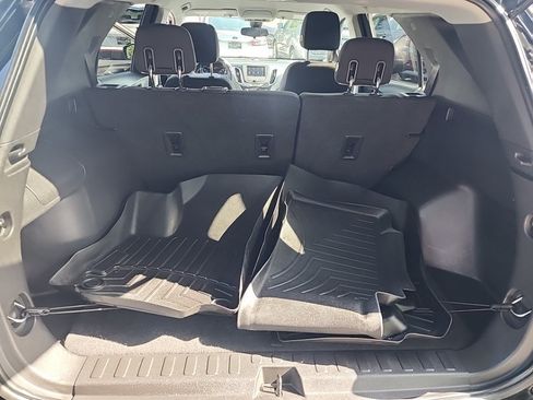 Used 2020 Chevrolet Equinox LS w/ LS Convenience Package FWD image 32