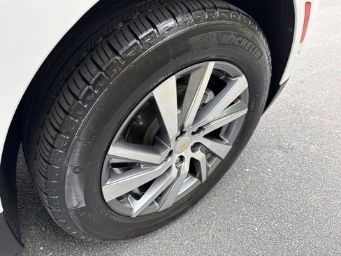 Used 2023 Chevrolet Equinox Premier FWD image 30