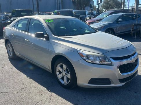 Used 2014 Chevrolet Malibu LS FWD image 4