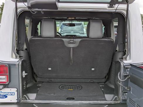 Used 2017 Jeep Wrangler Sahara w/ Quick Order Package 24E Chief AWD/4WD image 13