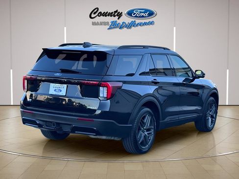 Used 2025 Ford Explorer ST-Line w/ ST-Line Street Pack AWD/4WD image 21