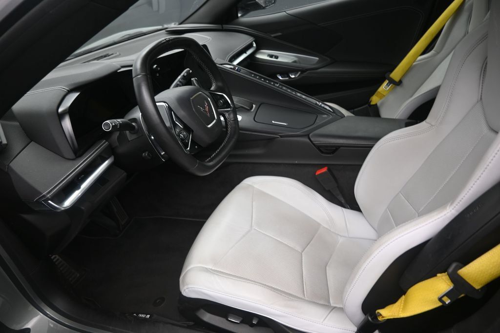 Used 2023 Chevrolet Corvette Stingray Convertible RWD image 12