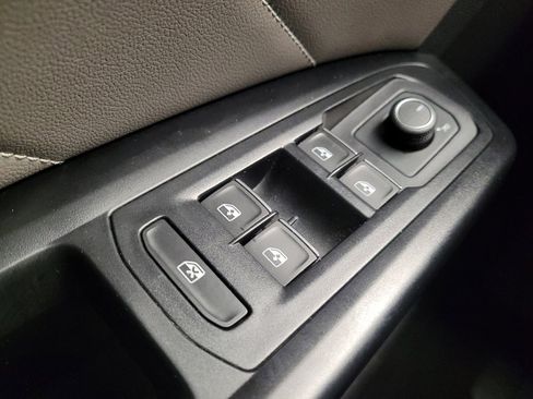 Used 2021 Volkswagen Atlas Cross Sport SEL R-Line image 27