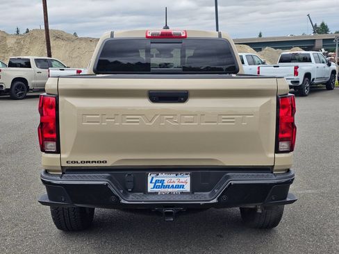 Used 2024 Chevrolet Colorado Trail Boss w/ LPO, Dark Essentials Package AWD/4WD image 6