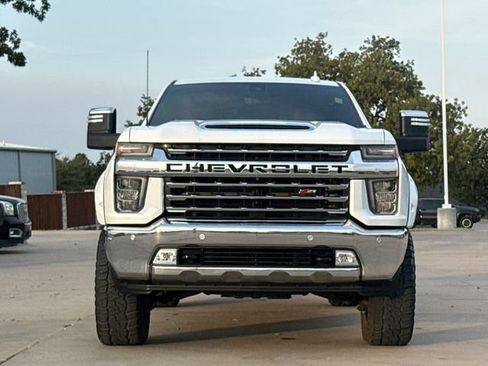 Used 2022 Chevrolet Silverado 2500 LTZ w/ LTZ Premium Package AWD/4WD image 2
