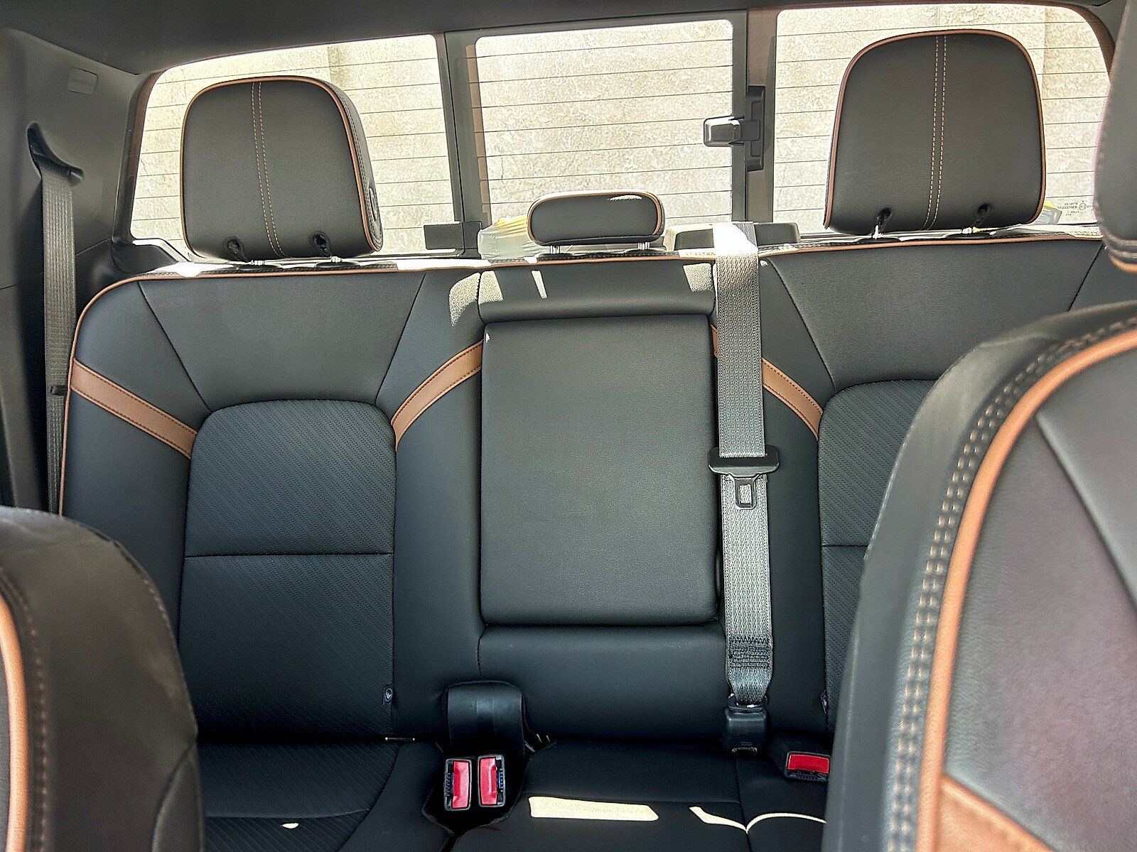 Used 2023 GMC Canyon AT4 w/ AT4 Premium Package AWD/4WD image 16