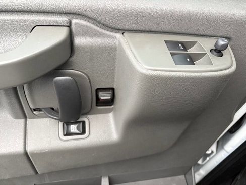 Used 2017 Chevrolet Express 3500 LT w/ LT Preferred Equipment Group image 8